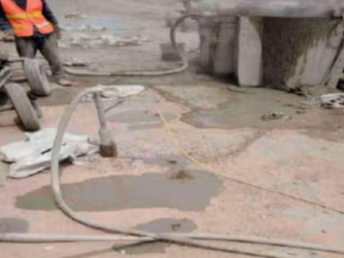 丰南水泥混凝土路面板底注浆技术 路面脱空注浆整治方案